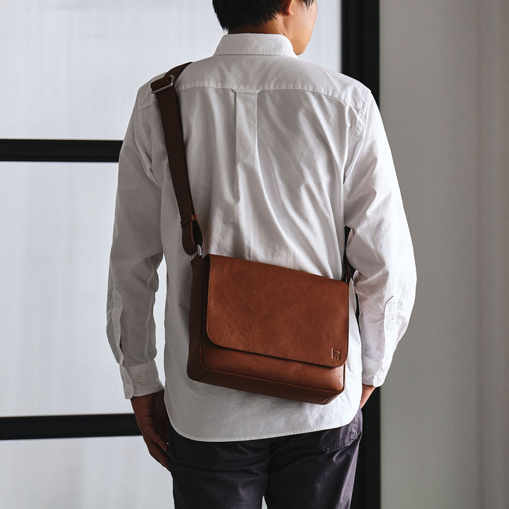 epe｜フラップショルダー ネイビー